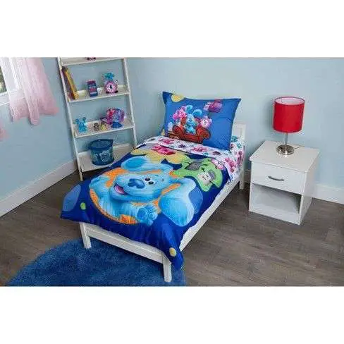 Toddlers blue clue bedroom set 
